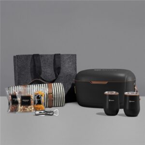 Alternative view of Yatta Chic Chill Hamper